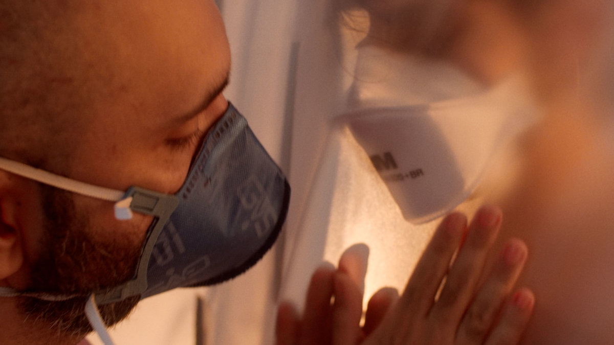 Still from Seguindo todos os protocols